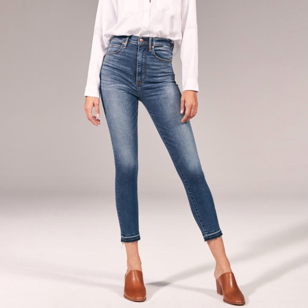 A&F Ultra High Rise Super Skinny Ankle Jeans 29